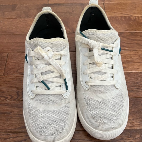White womens Vessi Weekend sneakers size 5 - Picture 5 of 6